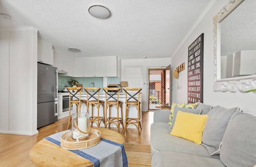 Freshwater Apartment | Hamptons 2 Bed Walk 5 mins to Beach 2 min Village