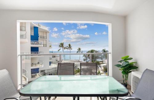 Urangan Apartment | Hamptons Meets Hervey Bay In Upmarket Resort - Ocean Views