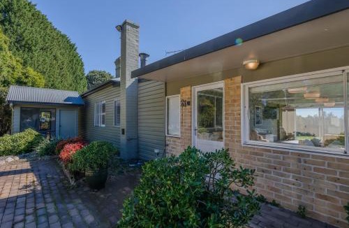 High Range House | Handleys Cottage