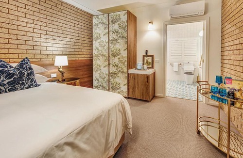 Bright Hotel | Hara House