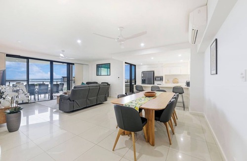 Darwin City Centre Apartment | Harbour Edge Moments from Darwin Waterfront and CBD