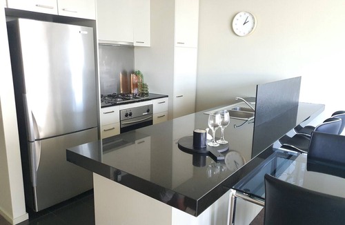 Docklands Hotel | Harbour Escape Apartments