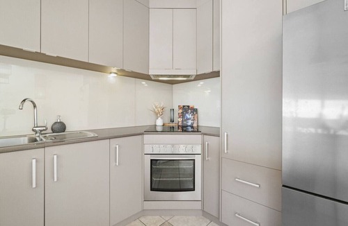 Cullen Bay Apartment | Harbour Haven Penthouse: Marina view, Balcony, BBQ