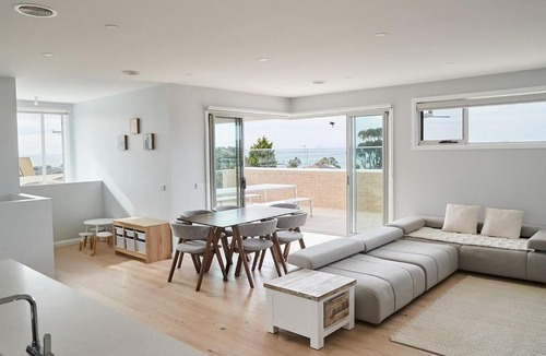 Clifton Springs House | Harbour Horizons - Balcony BBQs and Calm Water Views