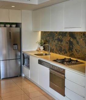 Darwin City Centre Apartment | Harbour-view Waterfront Apartment