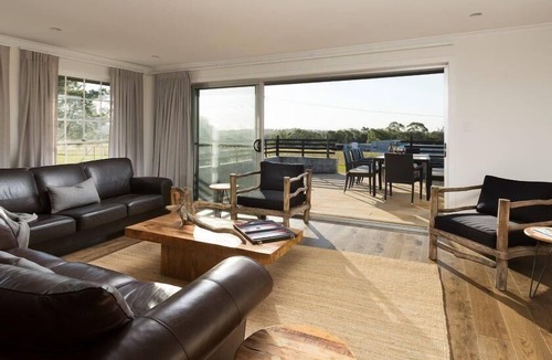 Pokolbin House | Harkham House - Harkham House is a 4-bedroom, 2.5-bathroom