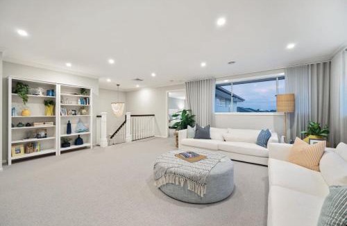 Werribee House | Harpley Estate - Luxurious Family Werribee Getaway