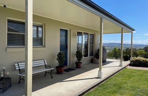 Robin Hill Cottage | Hartwood Lodge - Breathtaking Panoramic Views - Self-contained 2 bedroom cottage