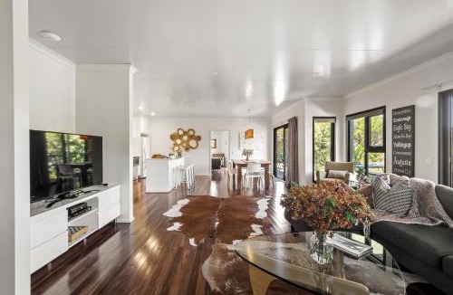 Wilyabrup Ski Chalet | Hartzell One Seven - Private - Family Friendly