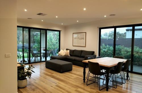 Castlemaine House | Harvey's Haven