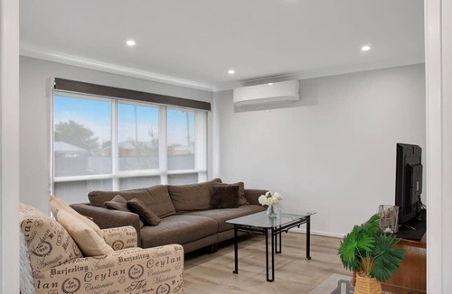 Hamlyn Heights House | Haven at Heights I Holiday or Corporate