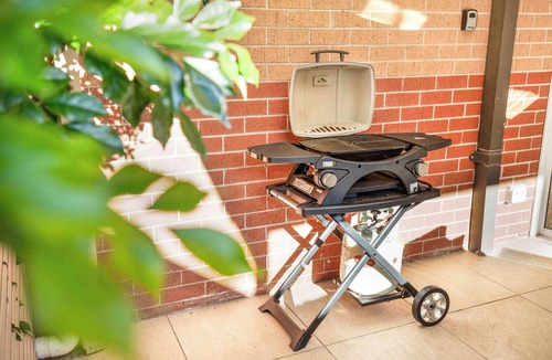 Kingsford Apartment | Haven on Botany - 3BR Townhouse with Courtyard