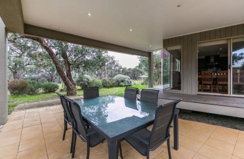 Anglesea House | Haven On Harvey - BYO Linen