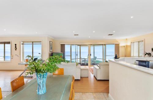 Aldinga Beach House | Hayman - Aldinga Beach - C21 SouthCoast Holidays