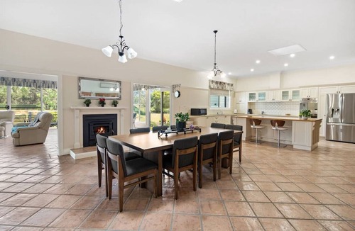 Cowes House | Hazel Mere by Ready Set Stay- Large Deck & WiFi
