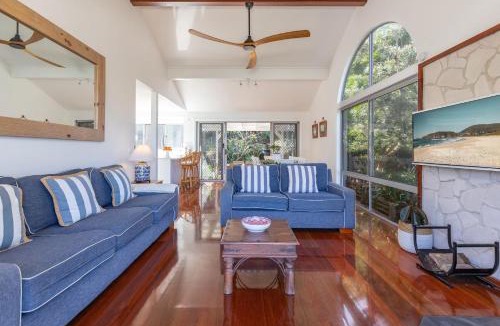 Blueys Beach House | Headlands At Blueys
