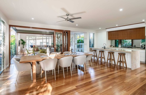 Moffat Beach House | Headlands Hideaway, Moffat Beach Pet Friendly Home