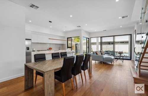 Henley Beach South House | Henley Beachside Getaway with pool and only 300m from the shorelines.