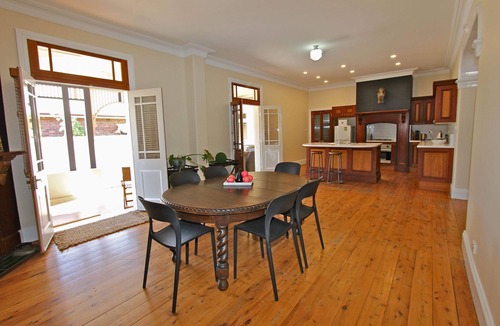 Central Mudgee House | HENRY’S BASTILLE ACCOMMODATION