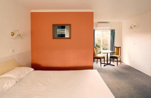 Hepburn Springs Hotel | Hepburn Springs Motor Inn