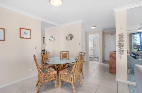 Tuncurry Apartment | Heritage 102
