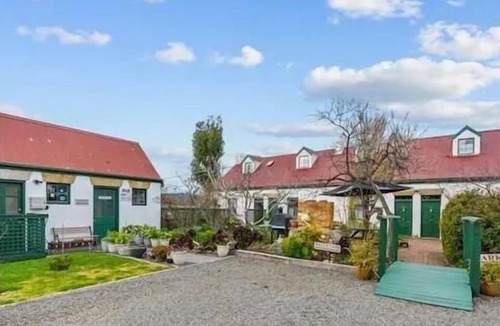 Sorell Hostel | Heritage Experience Two Bedroom Spa Unit