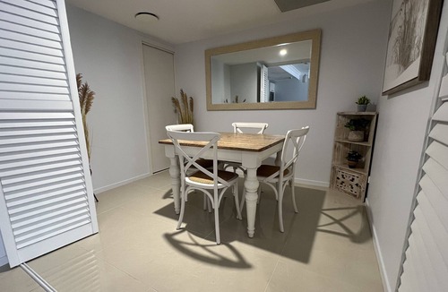 Scarness Apartment | Hervey Bay Getaway