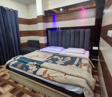 Katra Hotel | HH STAY katra
