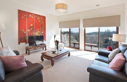 Hepburn Springs House | Hibernate - Gully Views, Stone Bath, Great Spaces
