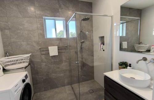 Kingsgrove House | Hidden Grove Getaway Kingsgrove