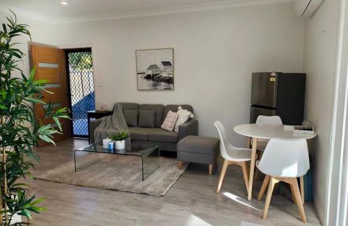 Kingsgrove House | Hidden Grove Getaway Kingsgrove