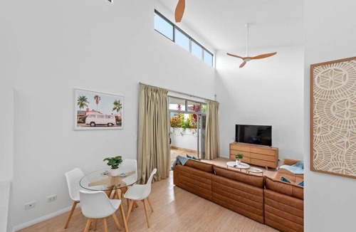 Fortitude Valley Apartment | Hidden Oasis! 2Bed/2Bath/1Car ~ 5mins to CBD