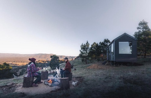 Moonambel House | Hidden Off-Grid Escape with Epic Views - Orla