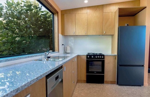 West Launceston House | Hidden Retreat in Basin View