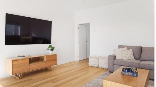Shoal Bay House | Hideaway 1, 3 Lillian St - stunning water views