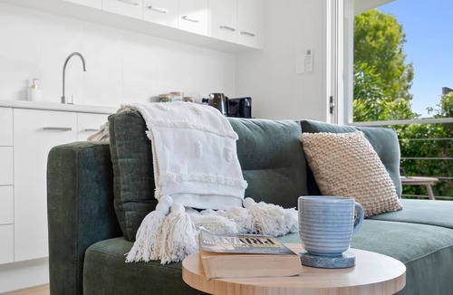 The Range Villa | Hideaway on James | Private, Quiet & Fully Fenced