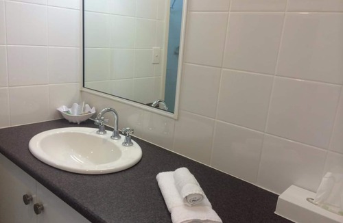 Bright Hotel | High Country Motor Inn