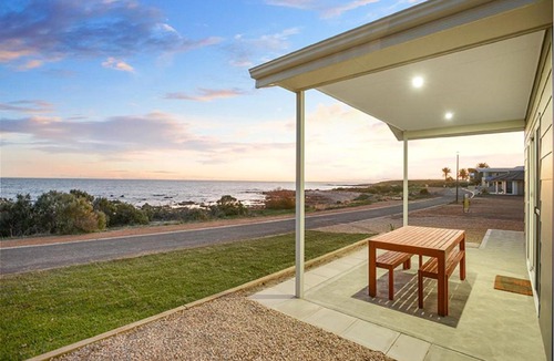 North Beach House | High Tide Shack on Palmer - Pet Friendly
