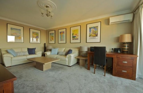 South Perth Apartment | High Tor Apartment 123