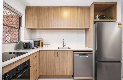 Highgate House | Highgate Townhouse Close to Beaufort St & HBF Park