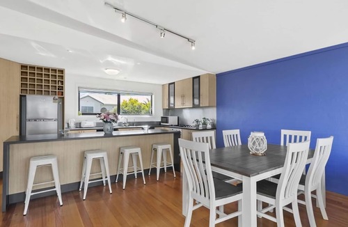 Torquay House | Highlander Haven 8a