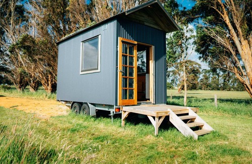 Grassmere House | Hilary Cabin Summary: