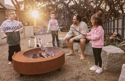 Rye House | Hilarys Hideout with heated pool