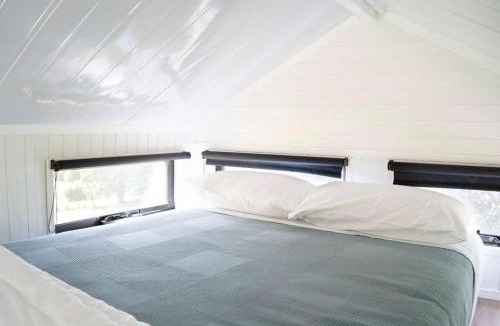 Perwillowen House | Hill Creek Tiny House 1 by Tiny Away