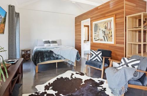 Merimbula Apartment | Hill St Studio - 3+ nights