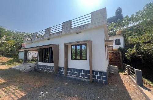 Sullia Cabin | Hillocks and The Spring