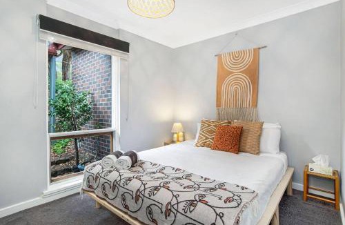 Aldgate House | Hills Serenity w Private Creek