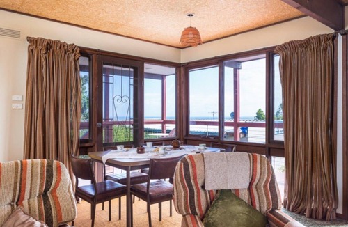 Dromana House | Hillside Haven by the Sea