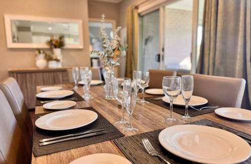 Nairne House | Hillside Retreat near Hahndorf & Mount Barker
