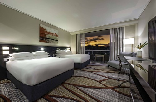Cairns Central Business District Hotel | Hilton Cairns